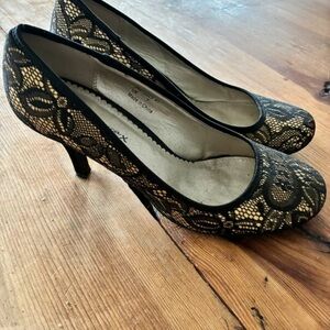 Chic Black and Gold Lace Heels
